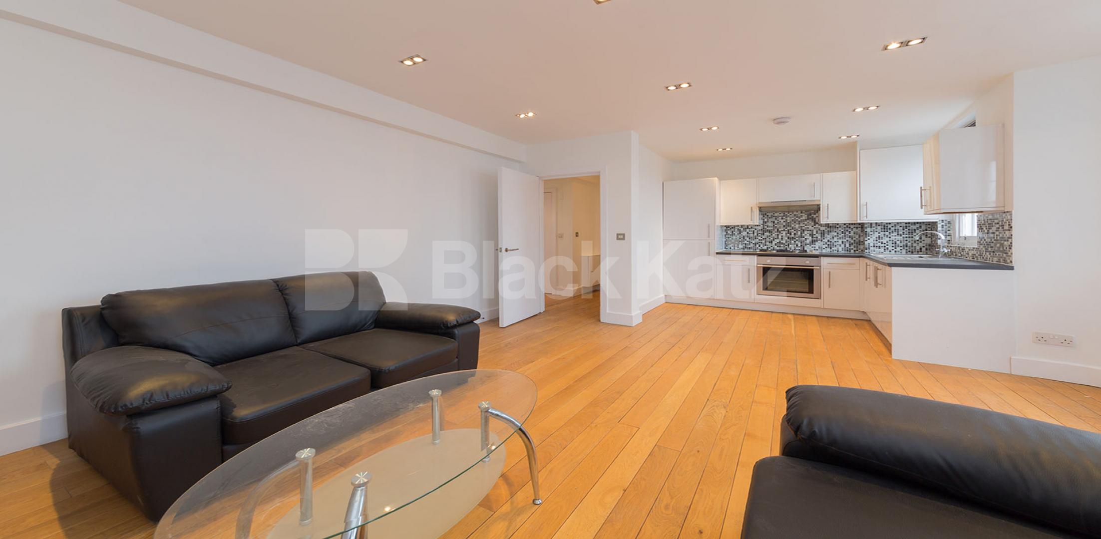 			2 Bedroom, 1 bath, 1 reception Flat			 Chapel Market, N1, ANGEL-ISLINGTON